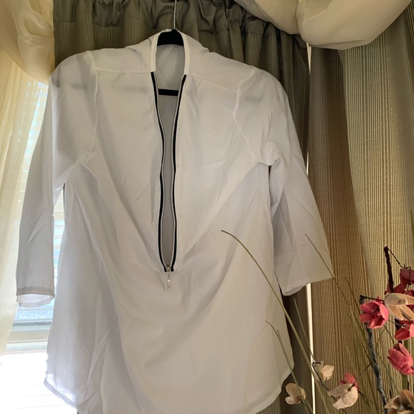 White Blouse - Picture 2 of 3